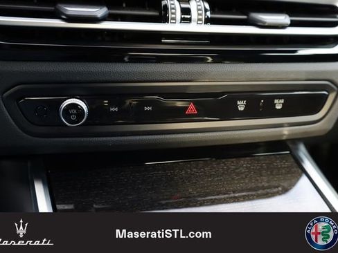 Used 2023 BMW 330i xDrive Sedan w/ Driving Assistance Package AWD/4WD image 18