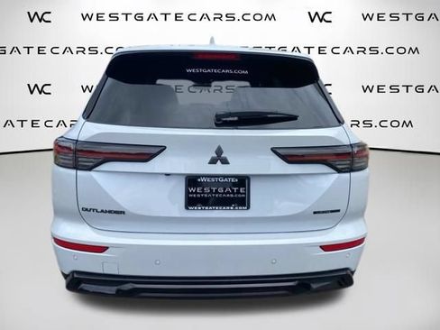 New 2026 Mitsubishi Outlander LE FWD image 5