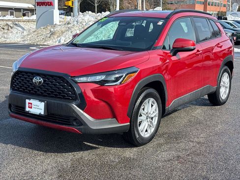Certified 2023 Toyota Corolla Cross LE w/ Moonroof Package image 6