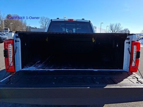 Used 2023 Ford F250 Lariat w/ Chrome Package image 32