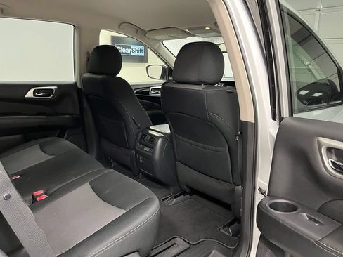 Used 2018 Nissan Pathfinder SV FWD image 53