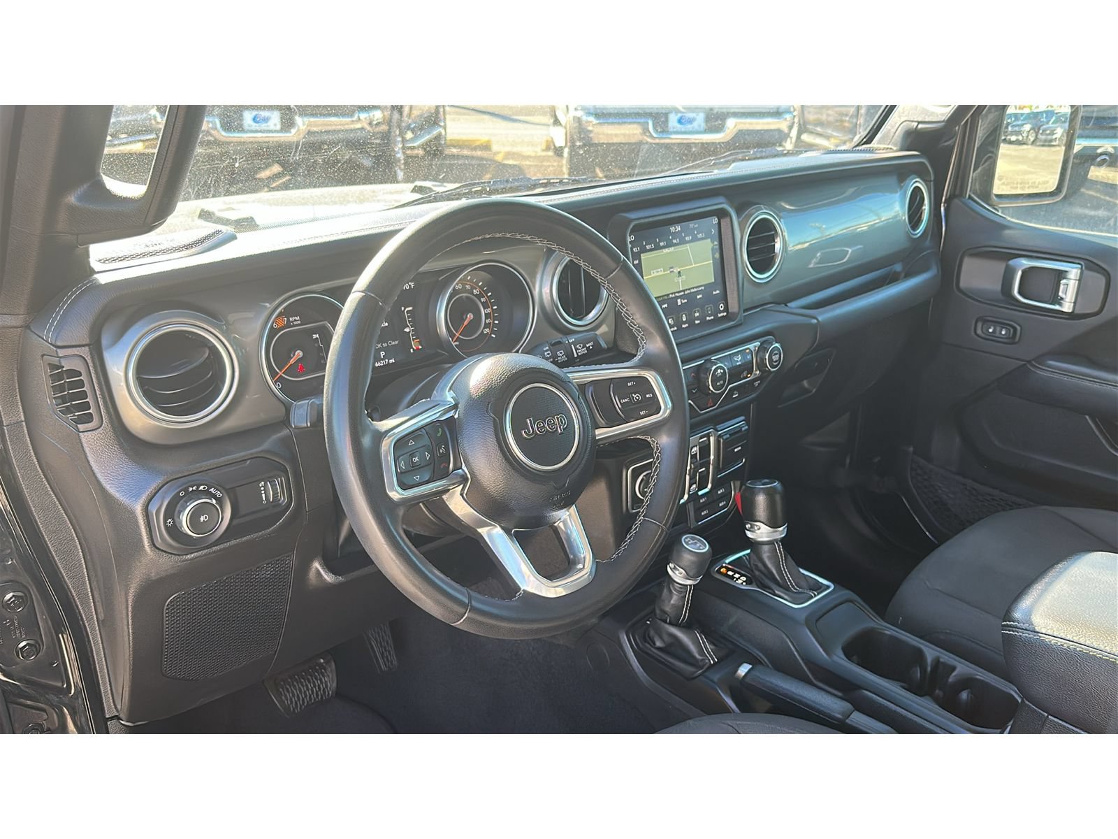 Used 2023 Jeep Wrangler Unlimited Sahara AWD/4WD image 12