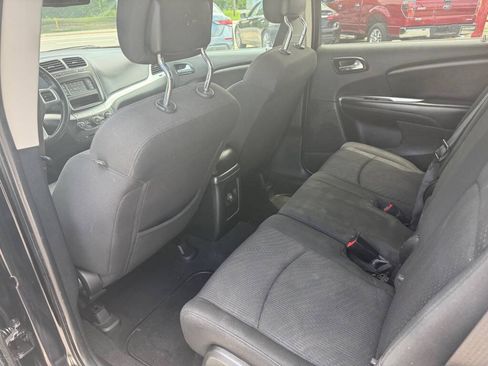 Used 2018 Dodge Journey SE w/ Popular Equipment Group FWD image 12