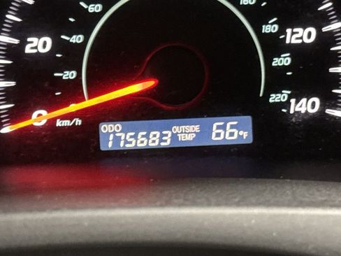 Used 2009 Toyota Camry LE FWD image 13