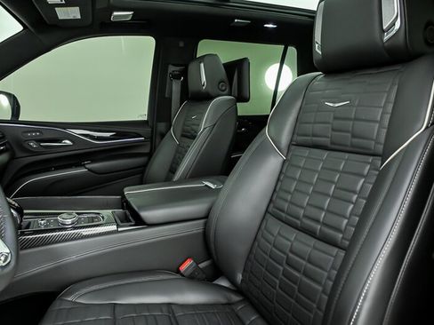 Used 2023 Cadillac Escalade V AWD/4WD image 18