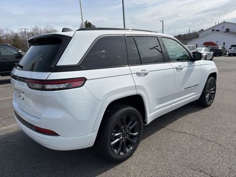 New 2026 Jeep Grand Cherokee Limited AWD/4WD image 3