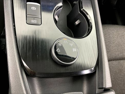 Certified 2024 Nissan Rogue SV AWD/4WD image 38