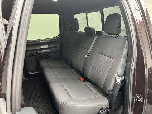 Used 2019 Ford F150 XLT w/ Equipment Group 302A Luxury AWD/4WD image 14