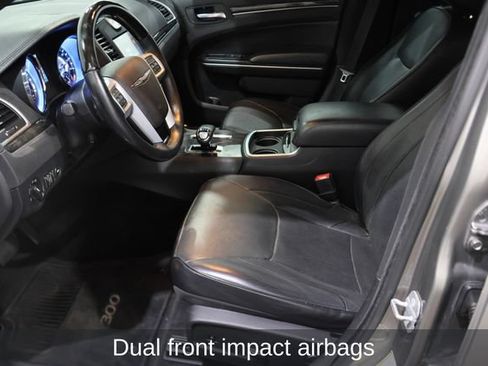 Used 2014 Chrysler 300 C AWD/4WD image 11