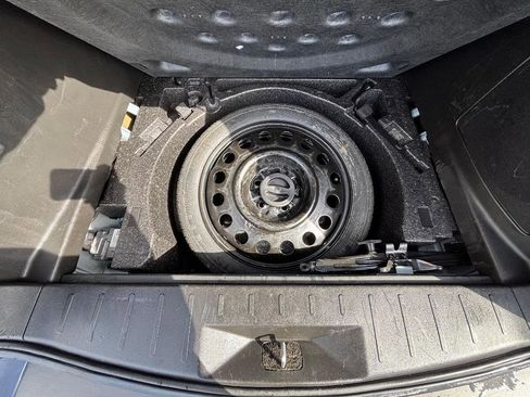 Used 2017 Chevrolet Equinox LT image 29