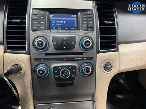 Used 2018 Ford Taurus SE image 16