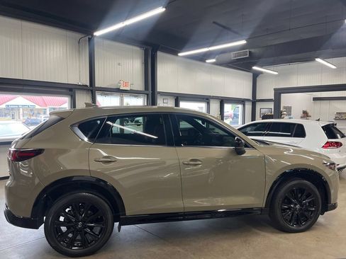 Used 2024 MAZDA CX-5 Carbon Edition AWD/4WD image 12