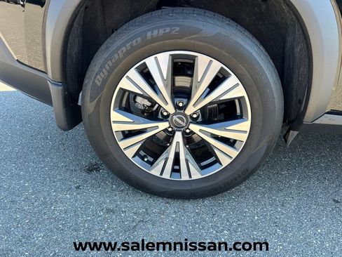 Used 2023 Nissan Rogue SV AWD/4WD image 27