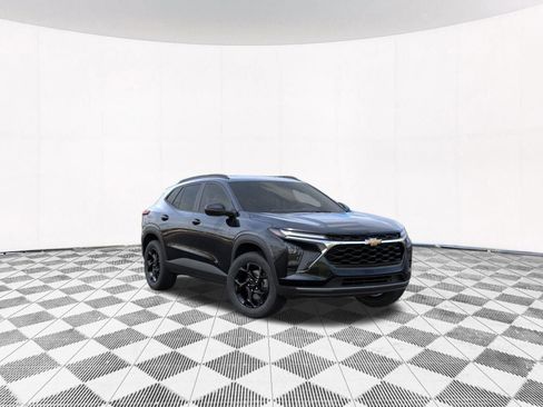 New 2026 Chevrolet Trax LT FWD image 8
