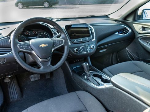 Used 2020 Chevrolet Malibu LT image 9