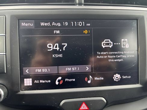 Used 2025 Kia Soul LX w/ LX Technology Package FWD image 20