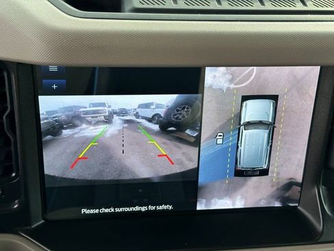 Used 2023 Ford Bronco Wildtrak image 27