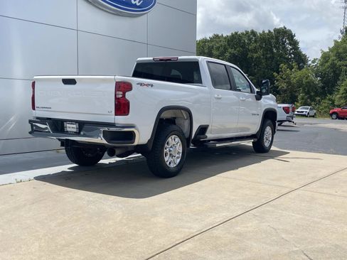 Used 2025 Chevrolet Silverado 3500 LT w/ Safety Package AWD/4WD image 4