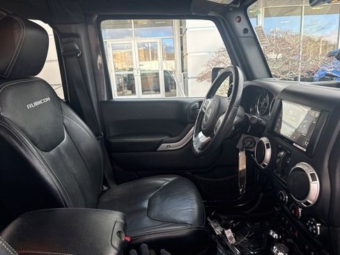 Used 2016 Jeep Wrangler Unlimited Rubicon image 42