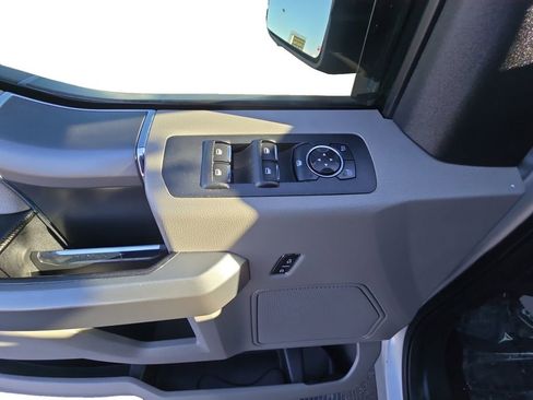 Used 2018 Ford F150 XLT w/ XTR Package image 22