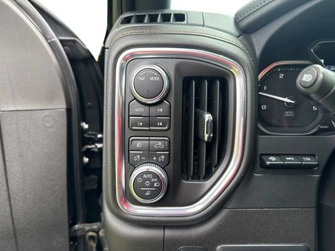 Used 2023 GMC Sierra 2500 AT4 w/ AT4 Premium Plus Package AWD/4WD image 19