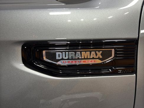 Used 2025 GMC Sierra 1500 Elevation w/ LPO, Elevation Black Package image 10