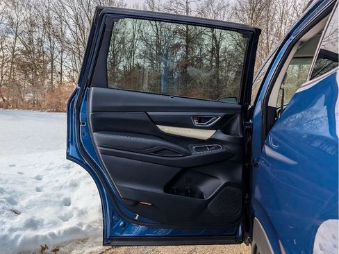 Used 2022 Subaru Ascent Limited image 11