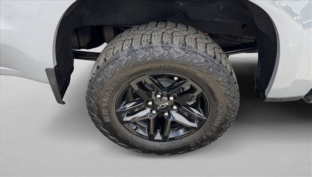 Used 2024 Chevrolet Silverado 1500 Custom Trail Boss w/ LPO, Dark Essentials Package AWD/4WD image 9
