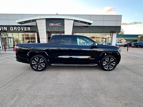 New 2025 GMC Sierra EV Denali image 3