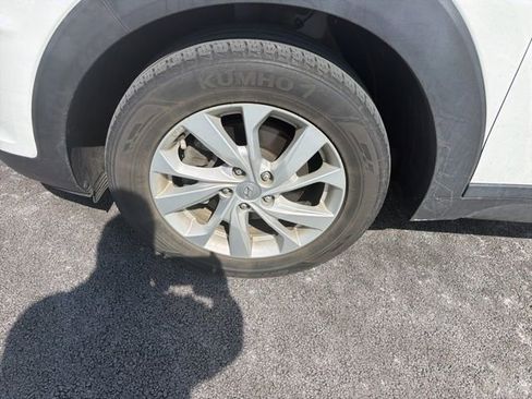 Used 2020 Hyundai Tucson SE w/ Cargo Package image 4