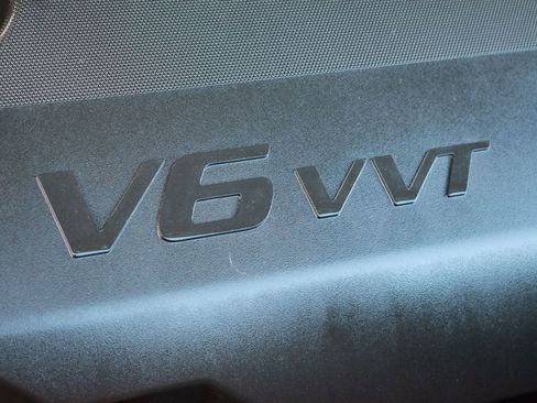 Certified 2024 Chevrolet Traverse RS image 35