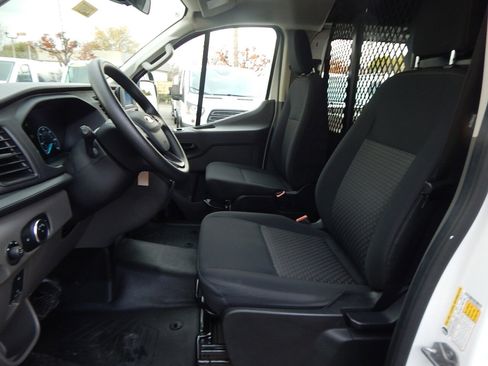 Used 2024 Ford Transit 250 Low Roof w/ Exterior Upgrade Package image 18