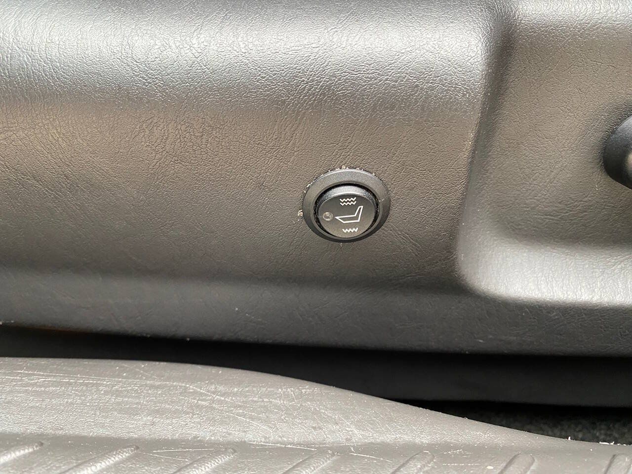Used 2010 Ford Escape XLT FWD image 27