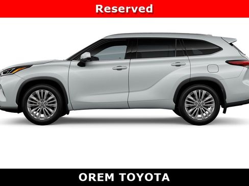 New 2026 Toyota Highlander Platinum AWD/4WD image 4