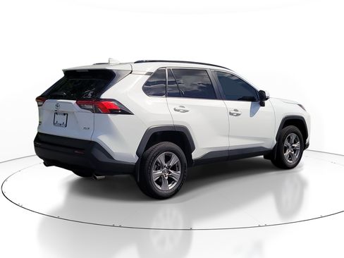 Used 2024 Toyota RAV4 XLE w/ Convenience Package FWD image 7