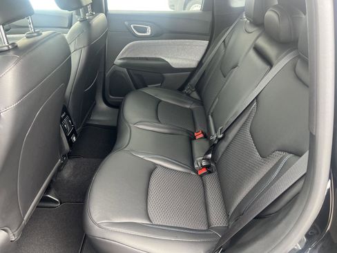 New 2026 Jeep Compass Latitude image 28