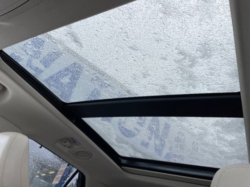 Used 2021 Ford Explorer Platinum w/ Equipment Group 601A image 22