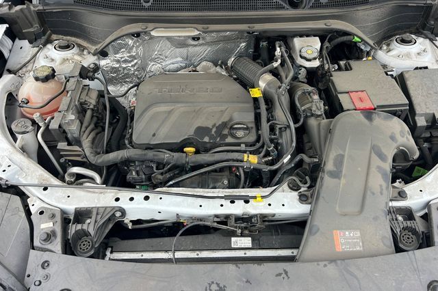 Used 2025 Chevrolet Trax LT FWD image 23