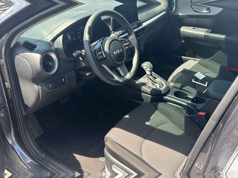 Used 2024 Kia Forte LX FWD image 5