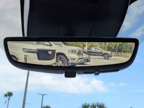 Used 2023 GMC Yukon XL Denali Ultimate w/ LPO, Floor Liner Package AWD/4WD image 32
