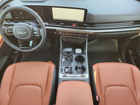 New 2026 Kia Carnival SX image 18