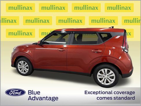 Used 2023 Kia Soul LX FWD image 11