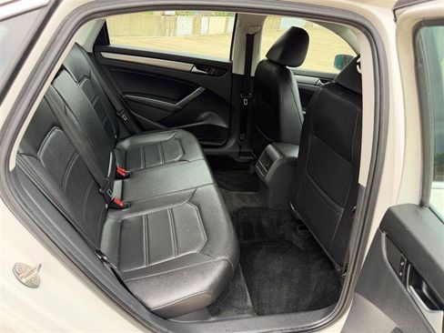 Used 2015 Volkswagen Passat 1.8T Limited Edition FWD image 34