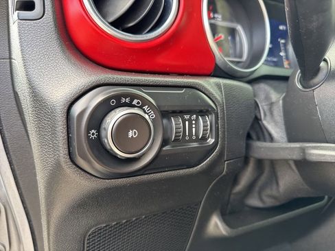 Used 2021 Jeep Wrangler Unlimited Rubicon image 44