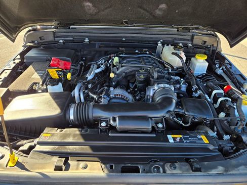 Used 2021 Jeep Gladiator Overland image 31