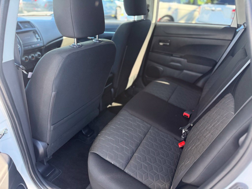 Used 2025 Mitsubishi Outlander Sport ES AWD/4WD image 17