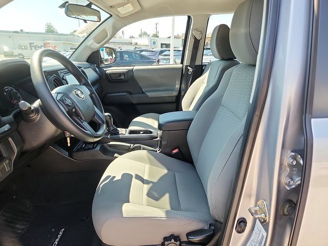 Used 2016 Toyota Tacoma SR w/ SR Convenience Package RWD image 13