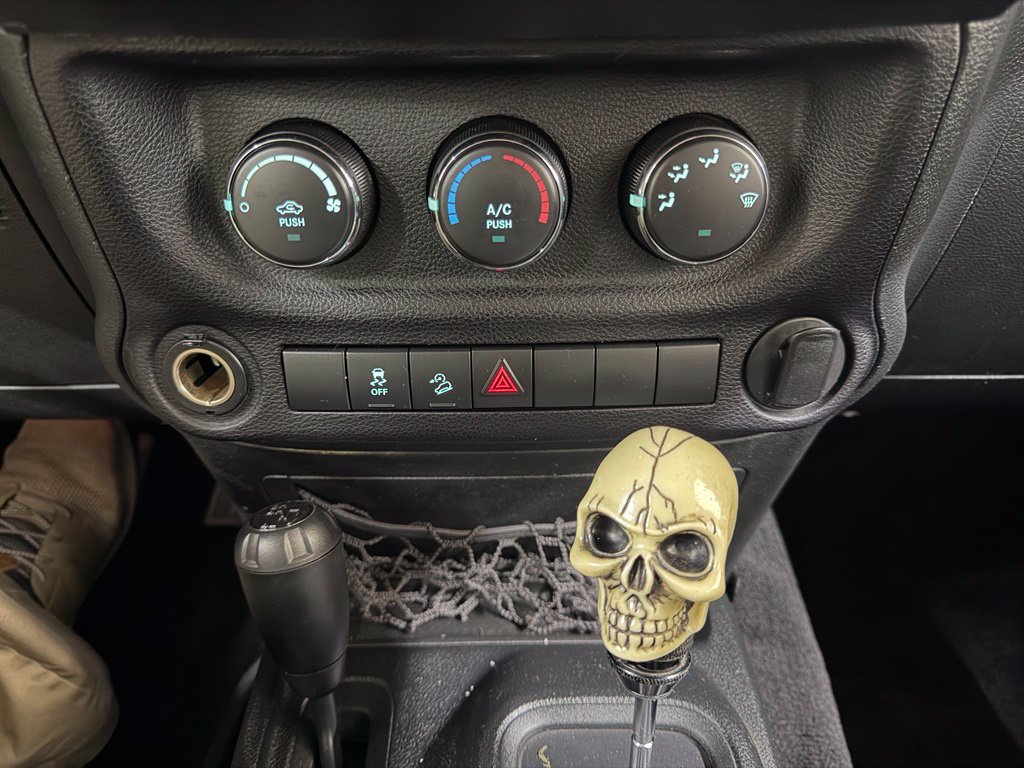 Used 2017 Jeep Wrangler Unlimited Sport AWD/4WD image 22