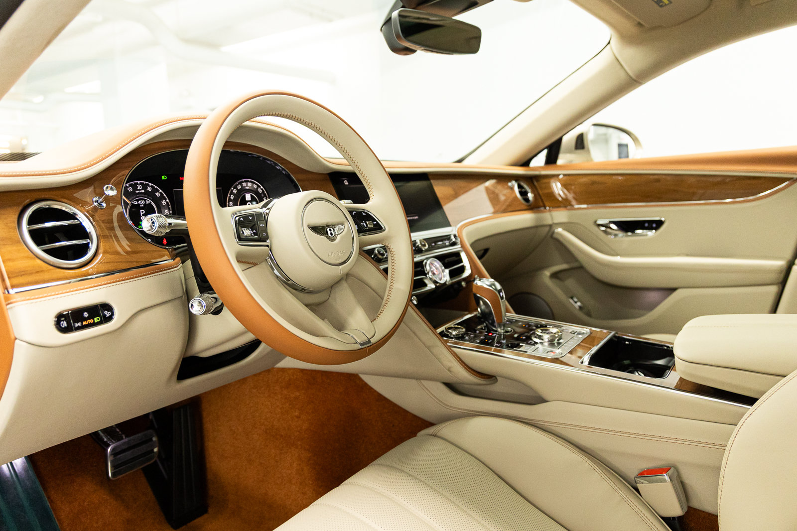 Used 2026 Bentley Flying Spur V8 AWD/4WD image 29