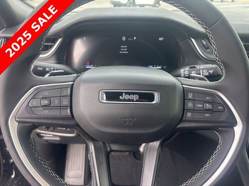 New 2025 Jeep Grand Cherokee Laredo X AWD/4WD image 8